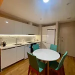 180° View In Diamond Building *