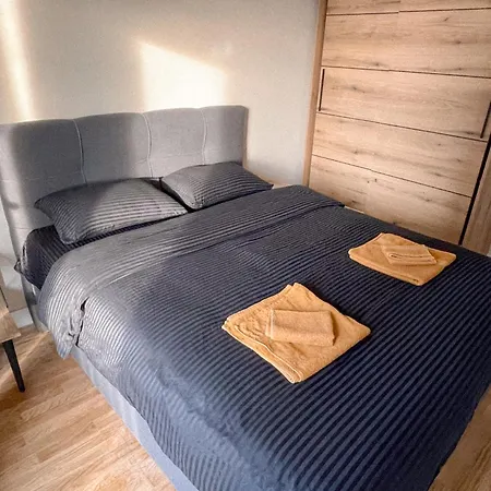 180° View In Diamond Building