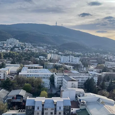 Apartment 180° View In Diamond Building *