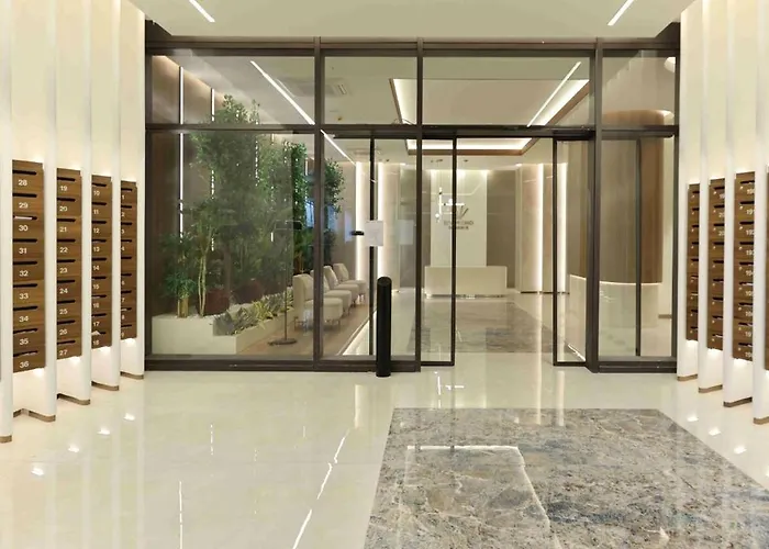 180° View In Diamond Building