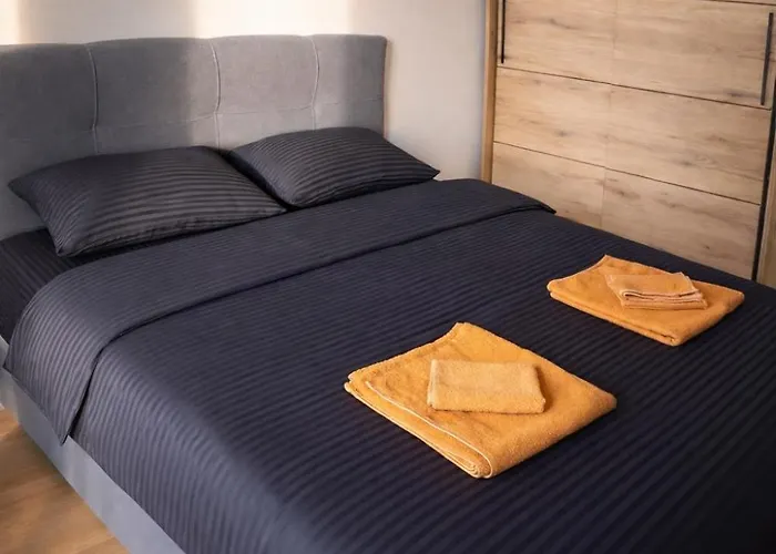 180° View In Diamond Building *