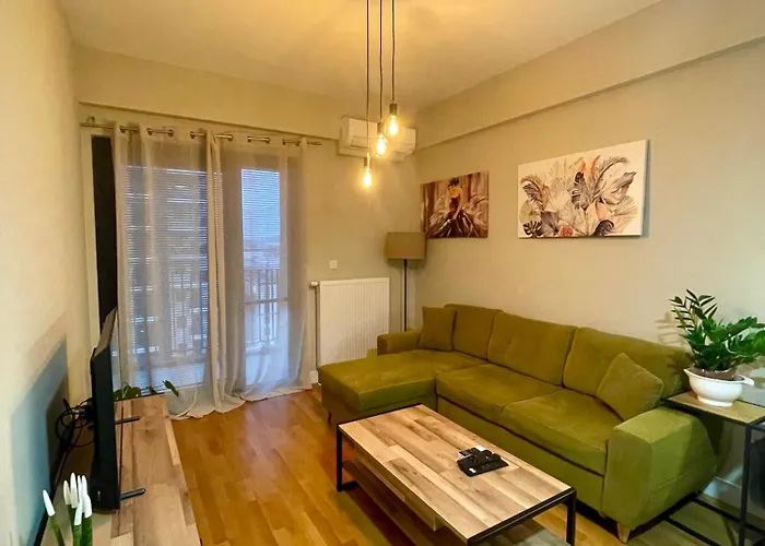 180° View In Diamond Building Apartment