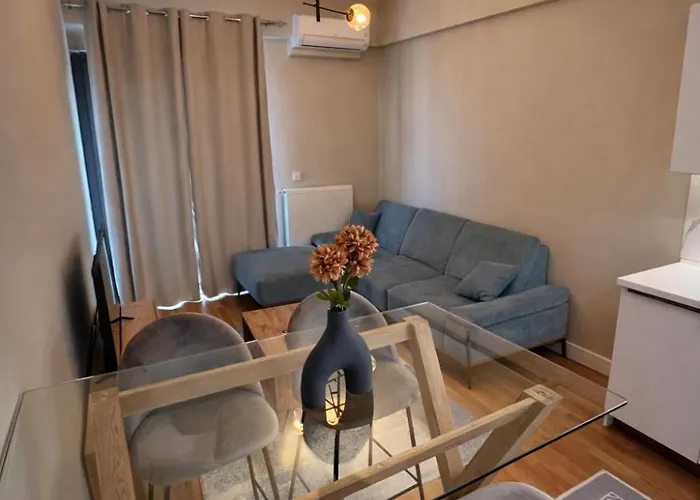 180° View In Diamond Building Apartment
